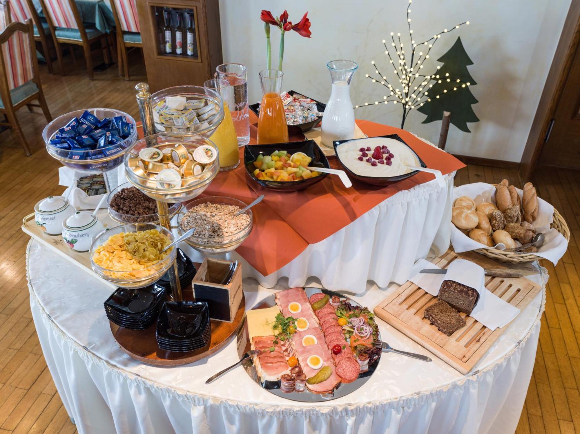 Hotel Neuwirt Kirchdorf in Tirol Exteriör bild