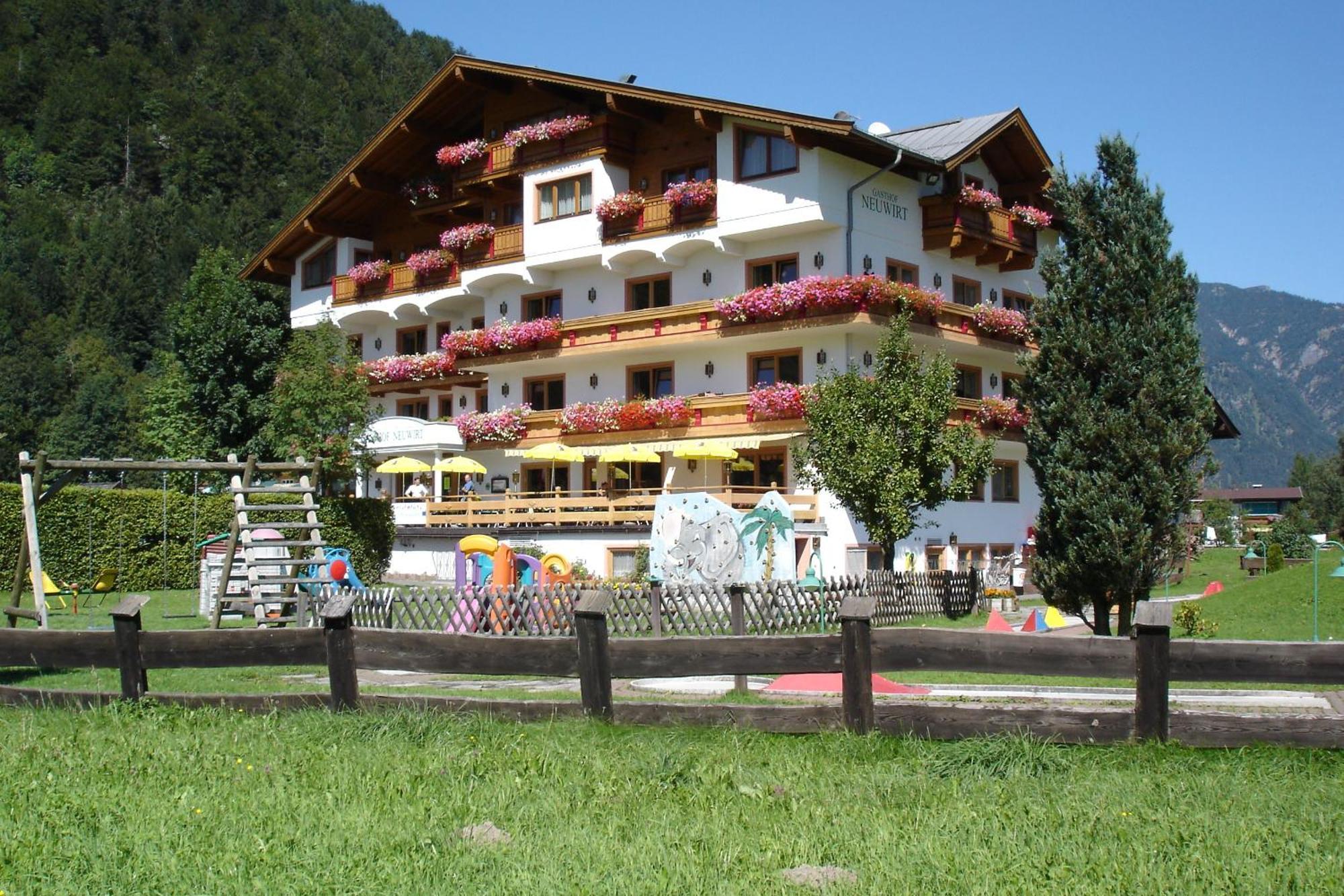 Hotel Neuwirt Kirchdorf in Tirol Exteriör bild